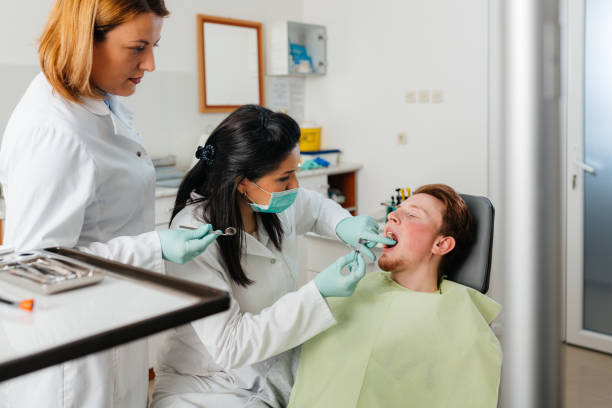 Best Emergency Tooth Extraction in Bay City, TX